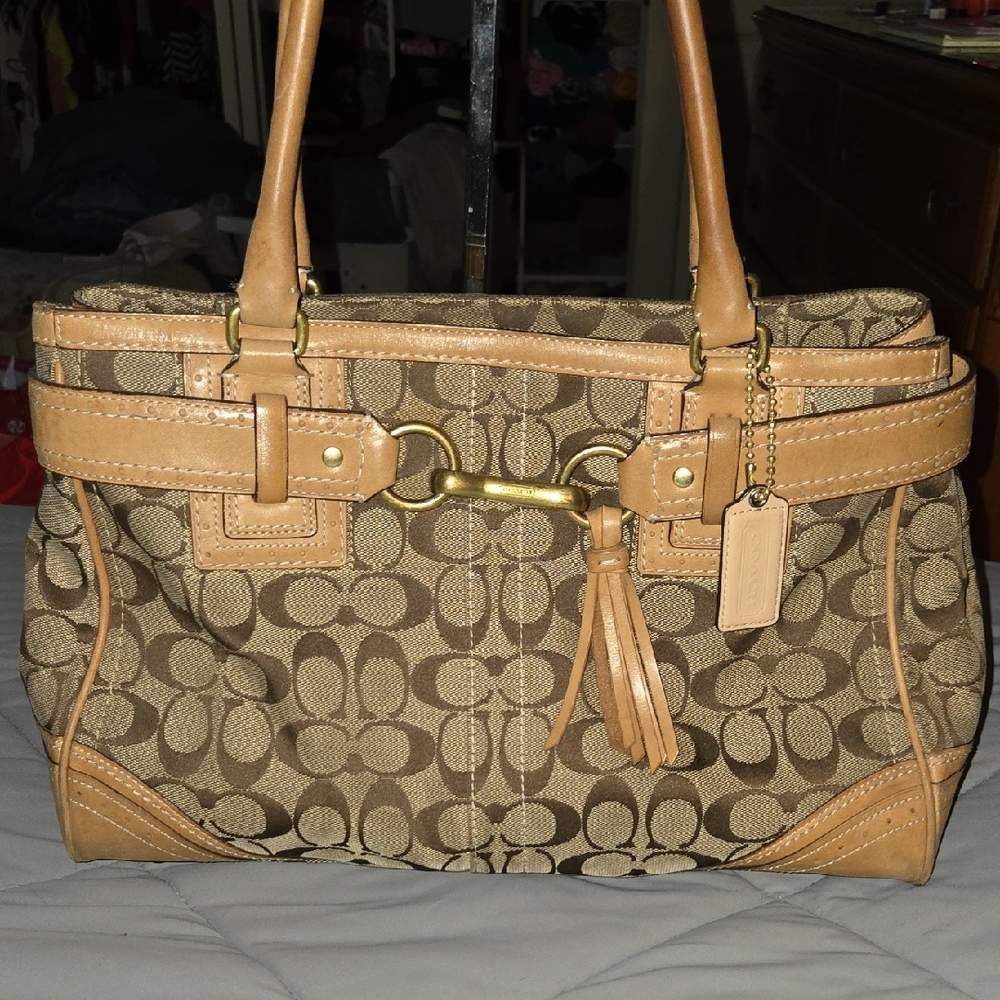 Coach Vintage Hampton Signature Shoulder Tote